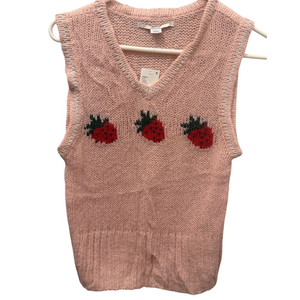 Kimchi Blue Urban Outfitters Pink Strawberry Open Knit Sweater Vest Sz Large NWT